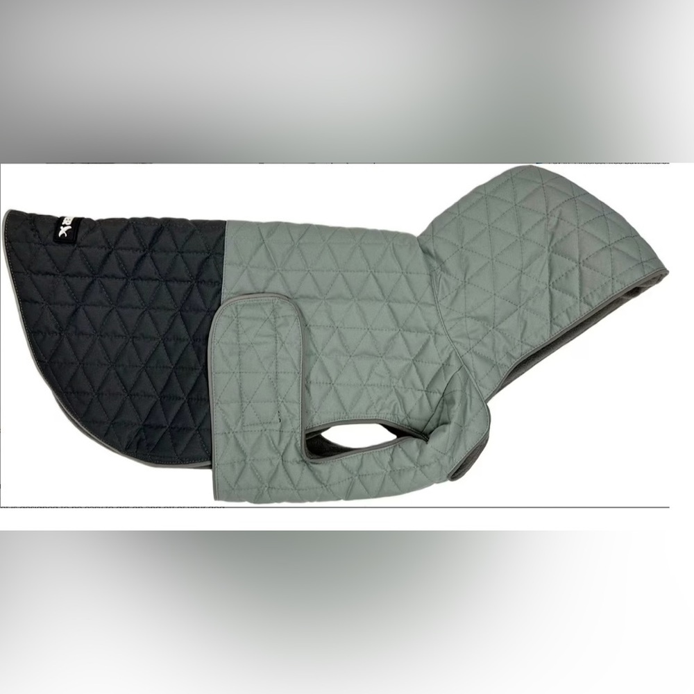 BNWT Eddie Bauer Pet Richaland Two-Tone Quilted Dog Warm Puffer Jacket. Medium! - Picture 4 of 10